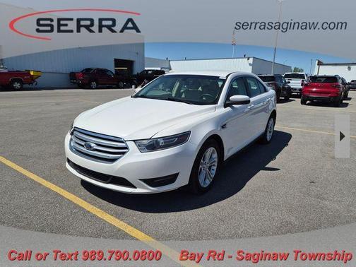 White Platinum Clearcoat Metallic 2018 Ford Taurus SEL