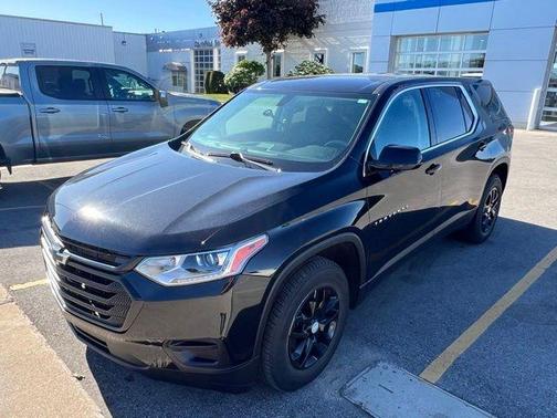 Mosaic Black Metallic 2020 Chevrolet Traverse LS