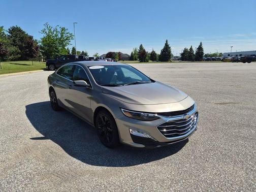 Mineral Gray Metallic 2022 Chevrolet Malibu LT