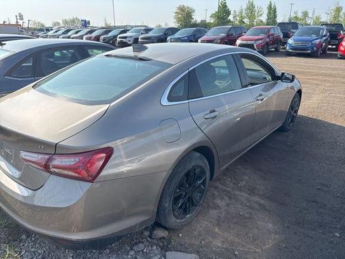 Mineral Gray Metallic 2022 Chevrolet Malibu LT