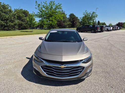 Mineral Gray Metallic 2022 Chevrolet Malibu LT
