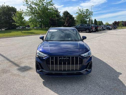 Navarra Blue Metallic 2021 Audi Q3 45 S line Premium