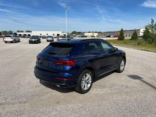 Navarra Blue Metallic 2021 Audi Q3 45 S line Premium