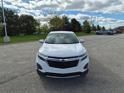 Summit White 2024 Chevrolet Equinox LT