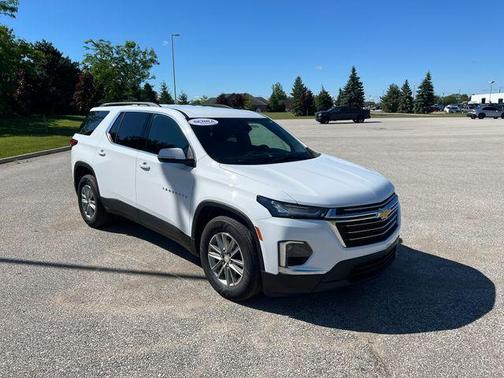 Summit White 2023 Chevrolet Traverse LT Cloth