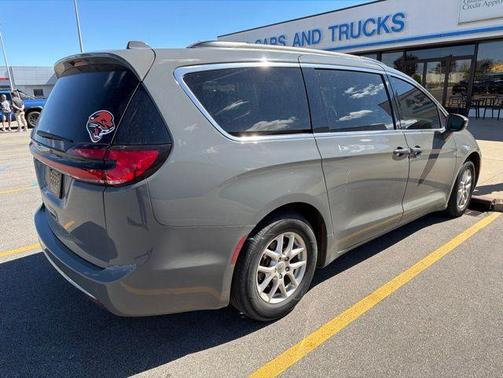 Ceramic Gray Clearcoat 2022 Chrysler Pacifica Touring-L
