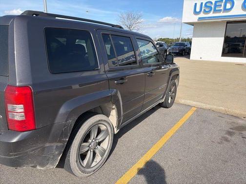 Granite Crystal Clearcoat Metallic 2015 Jeep Patriot High Altitude