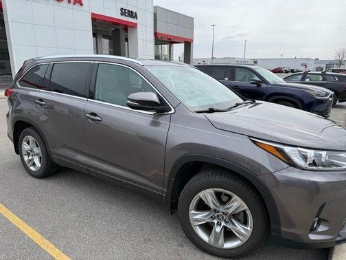 Predawn Gray Mica 2018 Toyota Highlander Limited