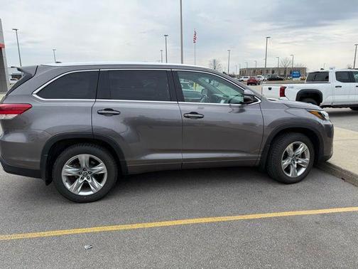 Predawn Gray Mica 2018 Toyota Highlander Limited