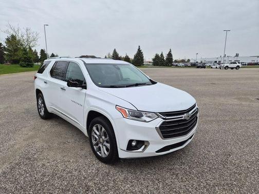 Summit White 2018 Chevrolet Traverse Premier