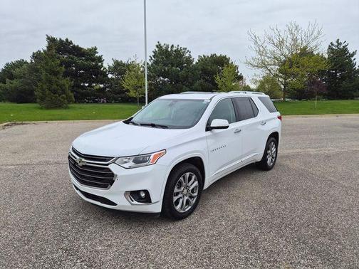 Summit White 2018 Chevrolet Traverse Premier