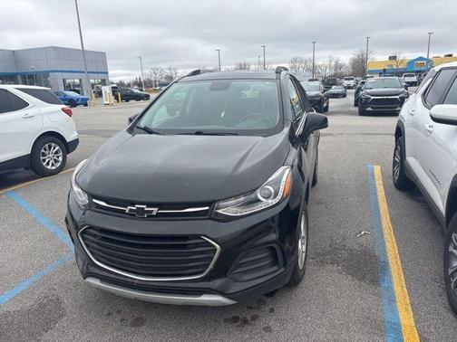 Mosaic Black Metallic 2020 Chevrolet Trax LT