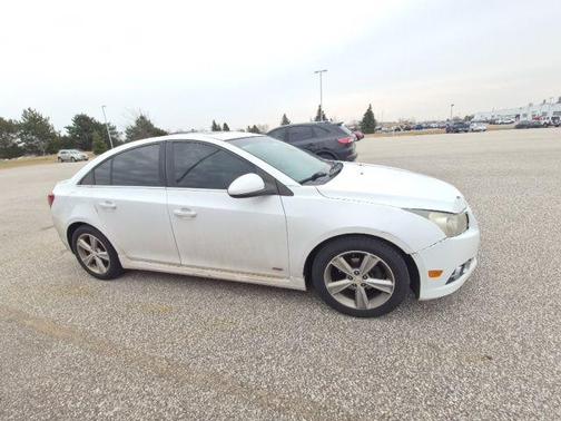 Summit White 2014 Chevrolet Cruze 2LT