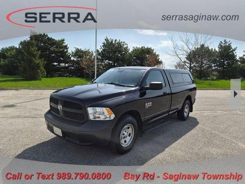 Brilliant Black Crystal Pearlcoat 2019 RAM 1500 Classic Tradesman