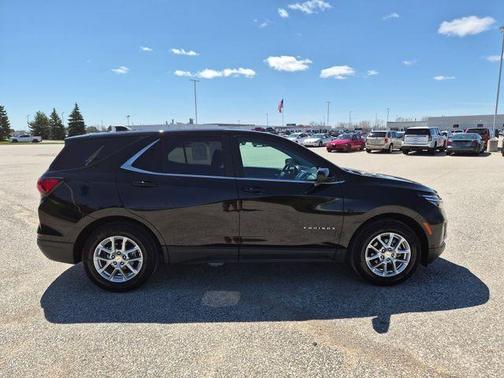 Mosaic Black Metallic 2024 Chevrolet Equinox LT