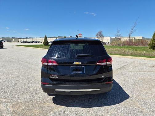 Mosaic Black Metallic 2024 Chevrolet Equinox LT