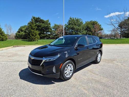 Mosaic Black Metallic 2024 Chevrolet Equinox LT