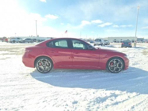 2024 Alfa Romeo Giulia Veloce