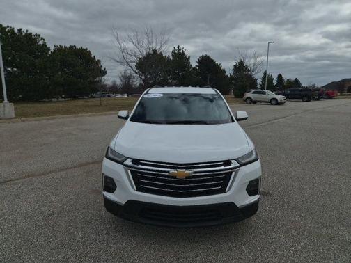 Summit White 2023 Chevrolet Traverse LT Cloth