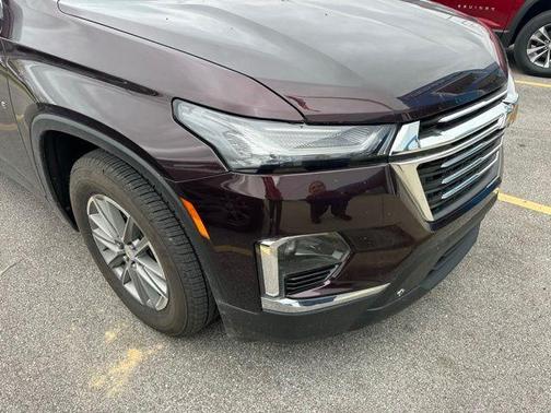 Black Cherry Metallic 2023 Chevrolet Traverse LT Cloth