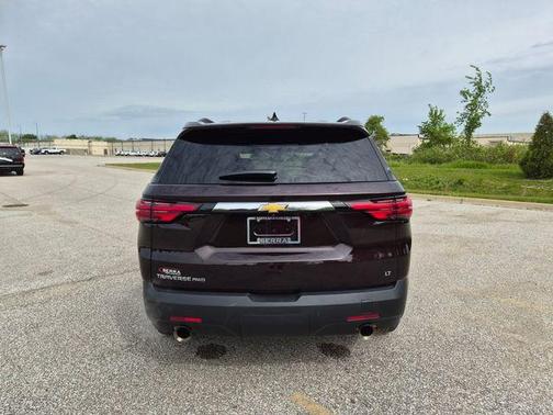 Black Cherry Metallic 2023 Chevrolet Traverse LT Cloth