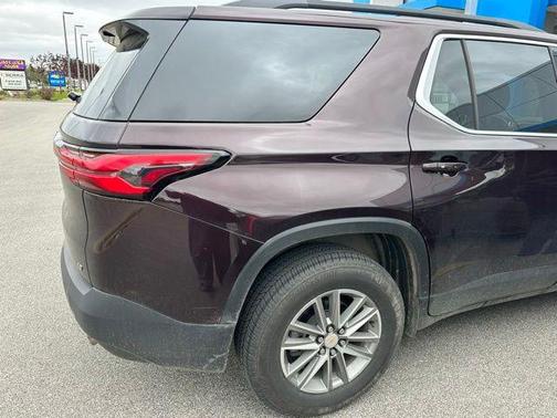 Black Cherry Metallic 2023 Chevrolet Traverse LT Cloth