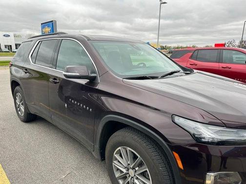 Black Cherry Metallic 2023 Chevrolet Traverse LT Cloth