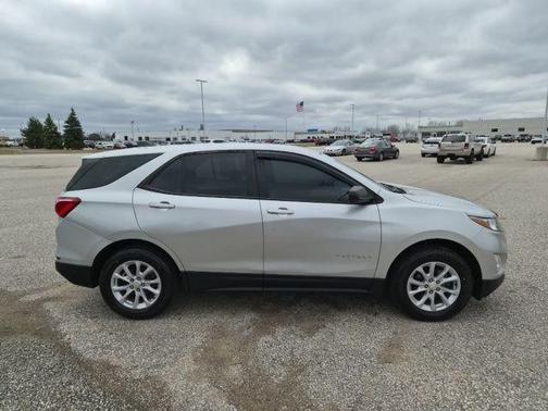 Silver Ice Metallic 2021 Chevrolet Equinox LS