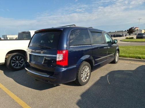 True Blue Pearlcoat 2015 Chrysler Town & Country Touring-L