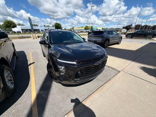 Mosaic Black Metallic 2025 Chevrolet Trax ACTIV