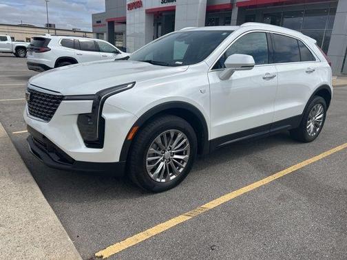 Crystal White Tri-Coat 2024 Cadillac XT4 Premium Luxury