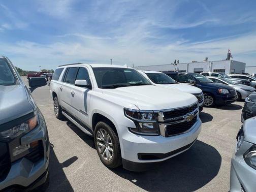 Summit White 2015 Chevrolet Suburban 1500 LT