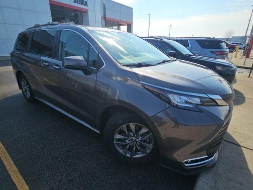 Predawn Gray Mica 2022 Toyota Sienna XLE
