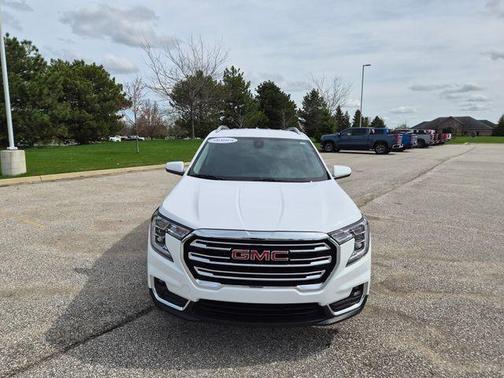 Summit White 2023 GMC Terrain SLT