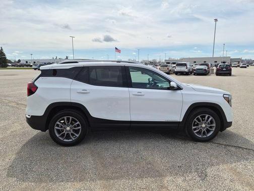 Summit White 2023 GMC Terrain SLT