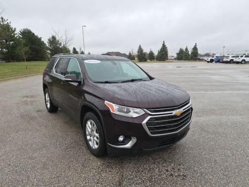 Black Cherry Metallic 2020 Chevrolet Traverse LT Cloth