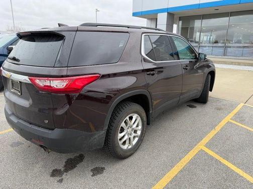 Black Cherry Metallic 2020 Chevrolet Traverse LT Cloth