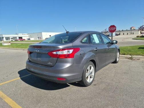 Sterling Gray Metallic 2014 Ford Focus SE
