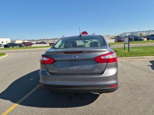Sterling Gray Metallic 2014 Ford Focus SE