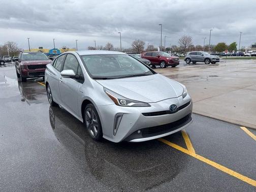 Classic Silver Metallic 2022 Toyota Prius XLE