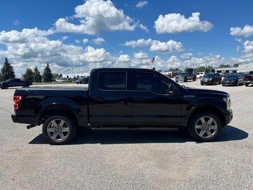 Black 2019 Ford F-150 XLT
