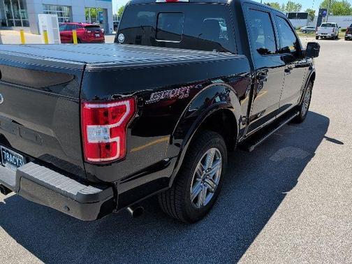 Black 2019 Ford F-150 XLT