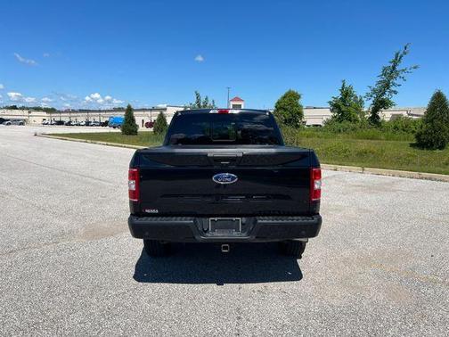 Black 2019 Ford F-150 XLT