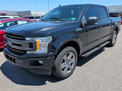 Black 2019 Ford F-150 XLT
