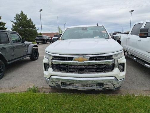 Summit White 2024 Chevrolet Silverado 1500 LT