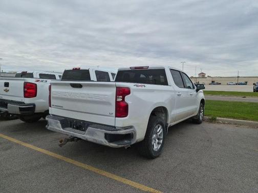 Summit White 2024 Chevrolet Silverado 1500 LT
