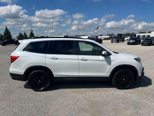 Platinum White Pearl 2022 Honda Pilot Special Edition