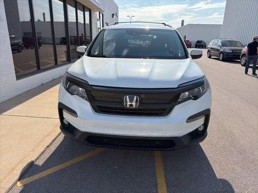 Platinum White Pearl 2022 Honda Pilot Special Edition