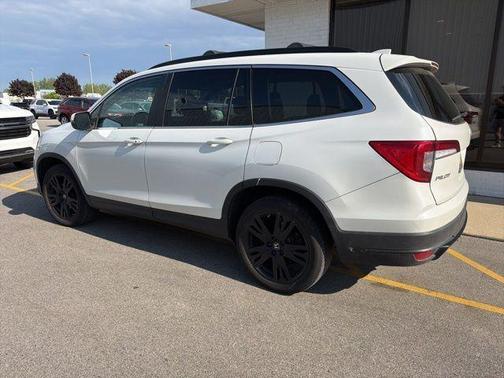 Platinum White Pearl 2022 Honda Pilot Special Edition
