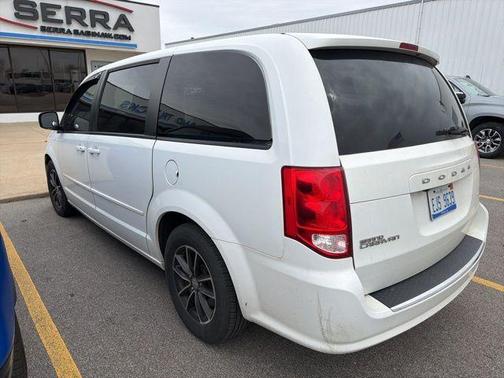 White Knuckle Clearcoat 2017 Dodge Grand Caravan GT